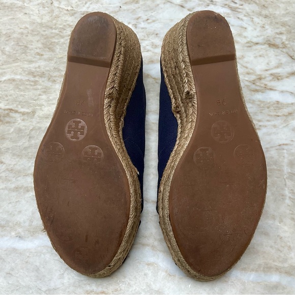 Tory Burch Filipa Navy canvas wedge espadrills, size 8/9 (see details) - Picture 5 of 9